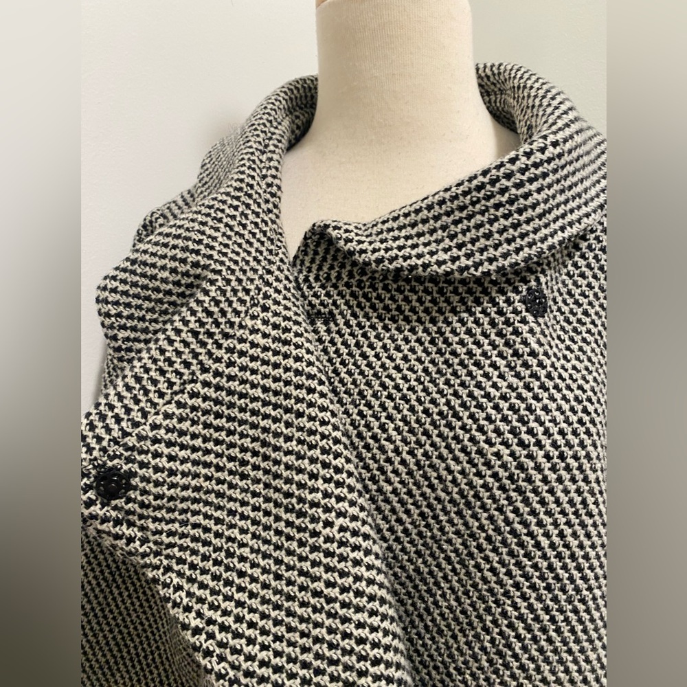 Chic Vintage Black and Cream Textured Jacket Size M - EUC - Picture 5 of 7
